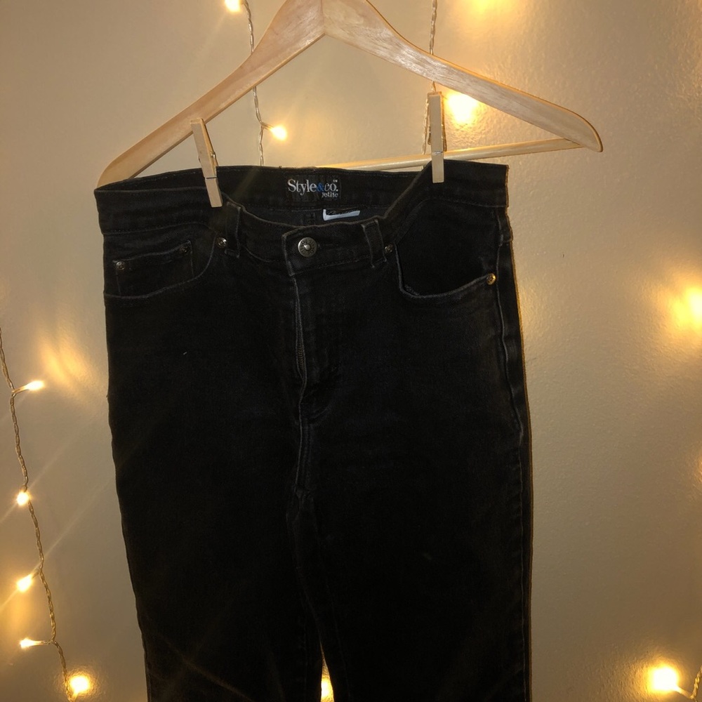 Cute Mid Rise Mom Jeans - Picture 4 of 4